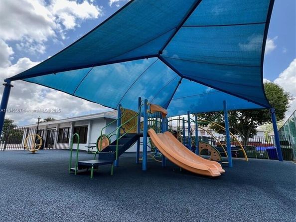 721 NW 105th Terrace 721, Pembroke Pines FL 33026