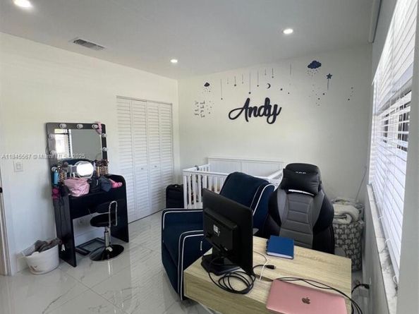 721 NW 105th Terrace 721, Pembroke Pines FL 33026