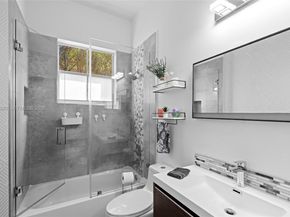 625 Bald Cypress Rd, Weston FL 33327