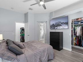 625 Bald Cypress Rd, Weston FL 33327