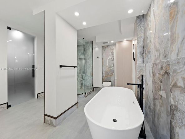 700 Coral Way 5, Coral Gables FL 33134