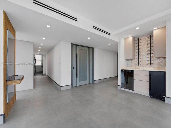 700 Coral Way 5, Coral Gables FL 33134