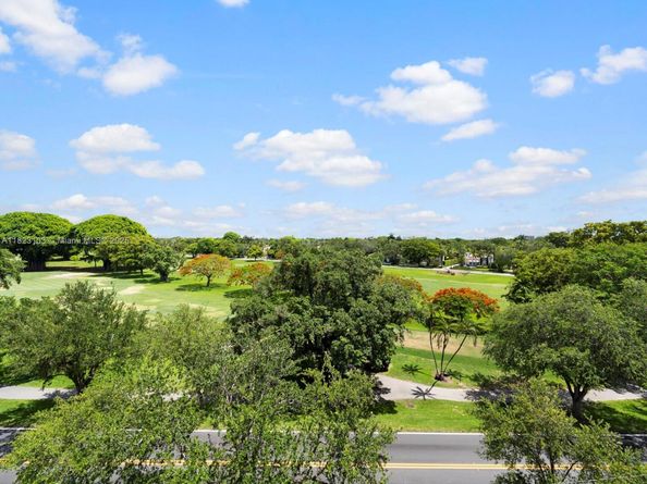 700 Coral Way 5, Coral Gables FL 33134