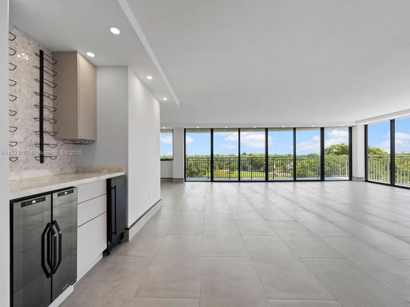 700 Coral Way 5, Coral Gables FL 33134