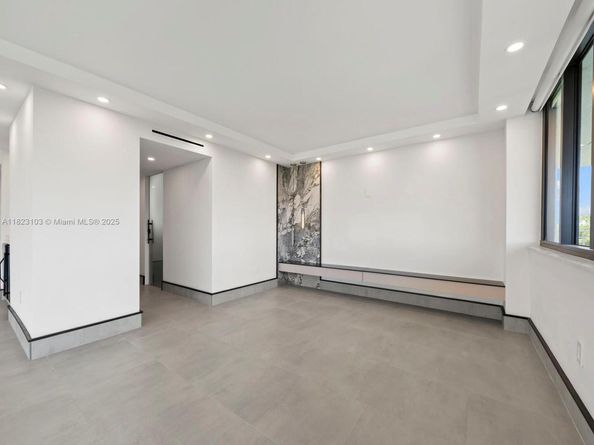 700 Coral Way 5, Coral Gables FL 33134