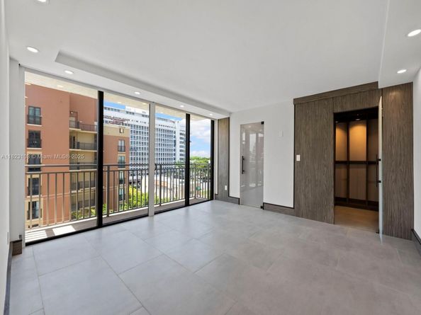 700 Coral Way 5, Coral Gables FL 33134