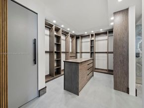 700 Coral Way 5, Coral Gables FL 33134