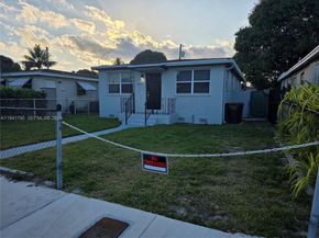 4310 E 9th Ln, Hialeah FL 33013