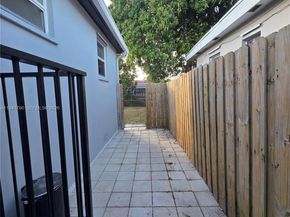 4310 E 9th Ln, Hialeah FL 33013