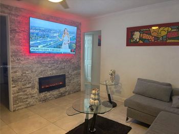 1332 SW 22nd Ave