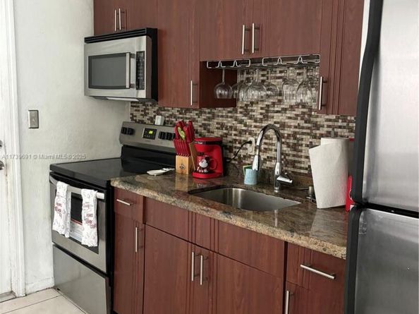1332 SW 22nd Ave, Fort Lauderdale FL 33312