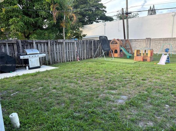 1332 SW 22nd Ave, Fort Lauderdale FL 33312