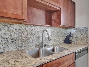 1475 NE 125th Ter 604B, North Miami FL 33161