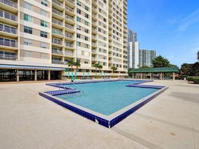 300 Bayview Dr 906, Sunny Isles Beach FL 33160