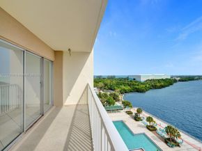 300 Bayview Dr 906, Sunny Isles Beach FL 33160