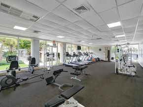 300 Bayview Dr 906, Sunny Isles Beach FL 33160