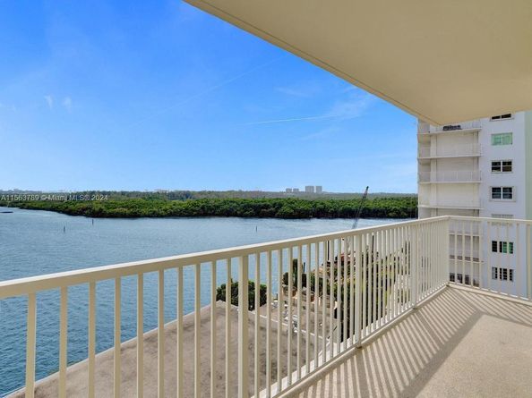 300 Bayview Dr 906, Sunny Isles Beach FL 33160