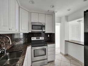 300 Bayview Dr 906, Sunny Isles Beach FL 33160