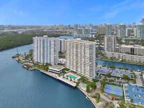 300 Bayview Dr 906, Sunny Isles Beach FL 33160