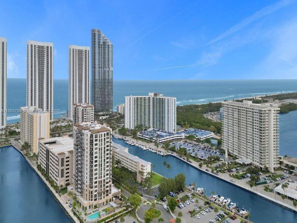 300 Bayview Dr 906, Sunny Isles Beach FL 33160
