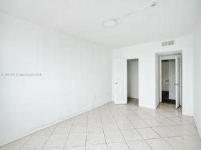 300 Bayview Dr 906, Sunny Isles Beach FL 33160