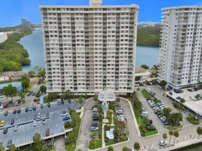 300 Bayview Dr 906, Sunny Isles Beach FL 33160