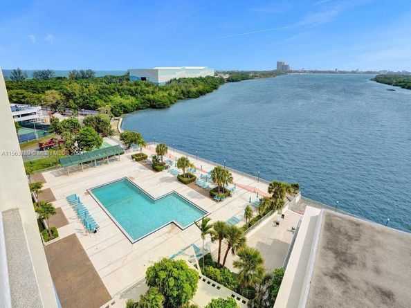300 Bayview Dr 906, Sunny Isles Beach FL 33160