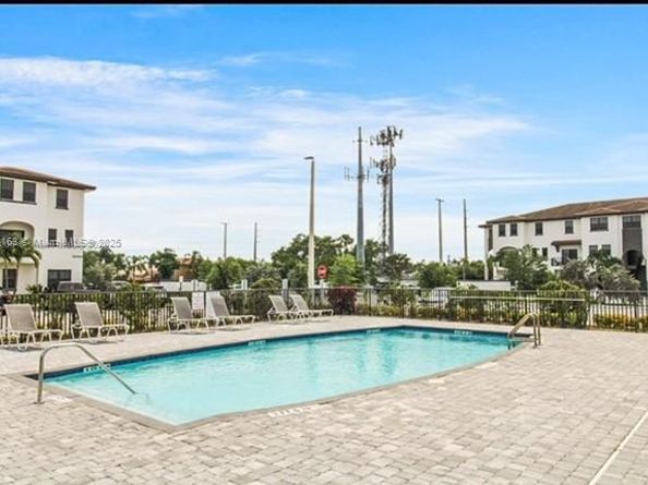 15650 SW 136th St 110, Miami FL 33196