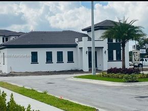 15650 SW 136th St 110, Miami FL 33196