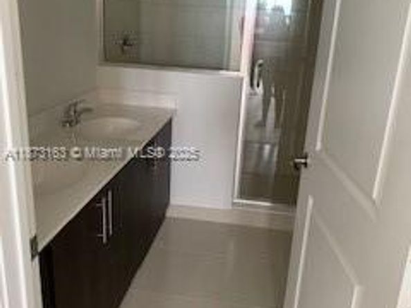 15650 SW 136th St 110, Miami FL 33196