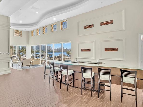 3370 Hidden Bay Dr 1002, Aventura FL 33180