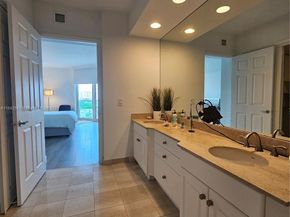 3370 Hidden Bay Dr 1002, Aventura FL 33180