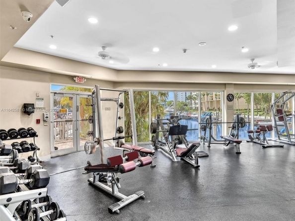 3370 Hidden Bay Dr 1002, Aventura FL 33180