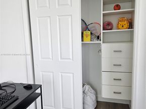 3370 Hidden Bay Dr 1002, Aventura FL 33180