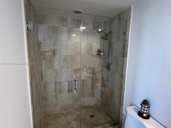 3370 Hidden Bay Dr 1002, Aventura FL 33180