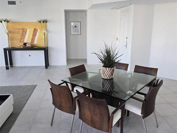 3370 Hidden Bay Dr 1002, Aventura FL 33180