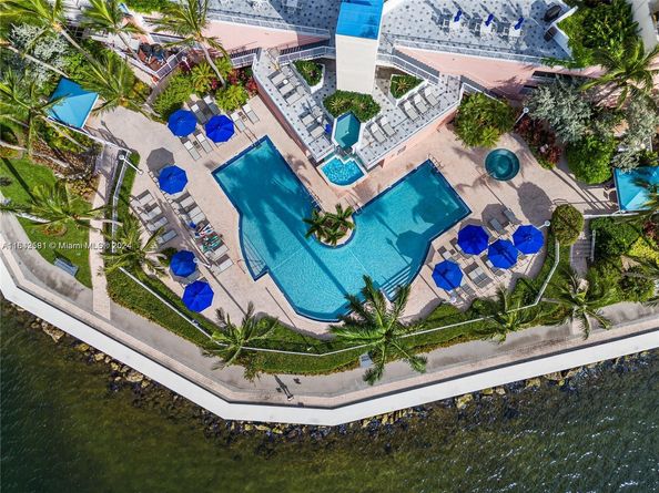 3370 Hidden Bay Dr 1002, Aventura FL 33180