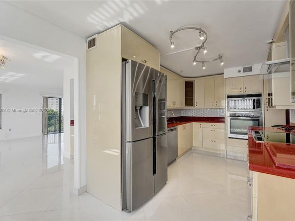 1201 S Ocean Dr 402S, Hollywood FL 33019