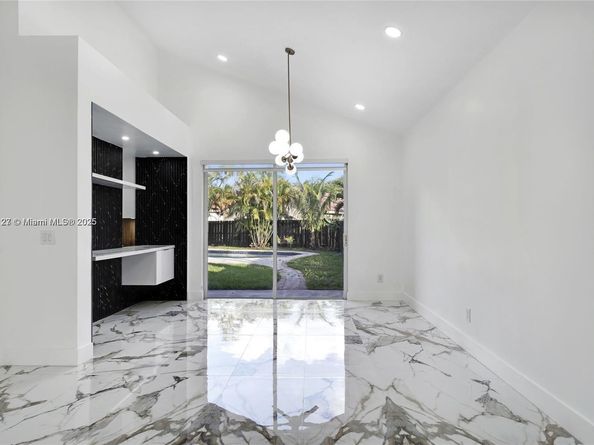 14672 Vista Luna Dr, Davie FL 33325