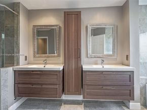 14672 Vista Luna Dr, Davie FL 33325