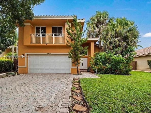 14672 Vista Luna Dr, Davie FL 33325