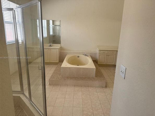 15802 SW 63rd Ter, Miami FL 33193