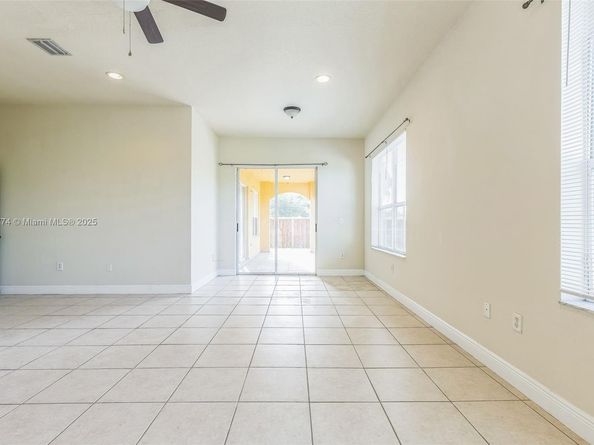 15802 SW 63rd Ter, Miami FL 33193