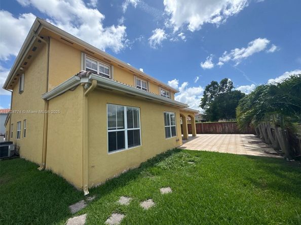 15802 SW 63rd Ter, Miami FL 33193