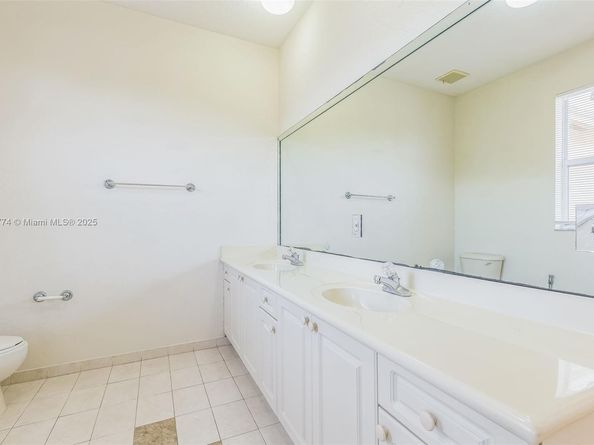 15802 SW 63rd Ter, Miami FL 33193