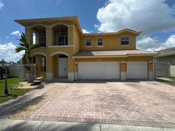 15802 SW 63rd Ter, Miami FL 33193