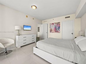 485 Brickell Ave 2611, Miami FL 33131
