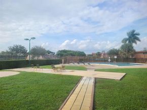 29 Seville Cir 449, Davie FL 33324