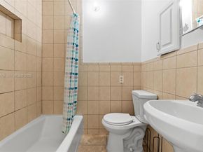 2262 NW 4th St, Miami FL 33125