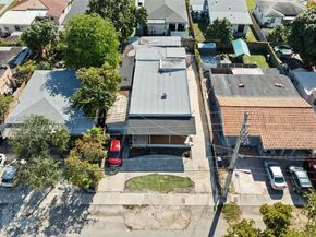 2262 NW 4th St, Miami FL 33125